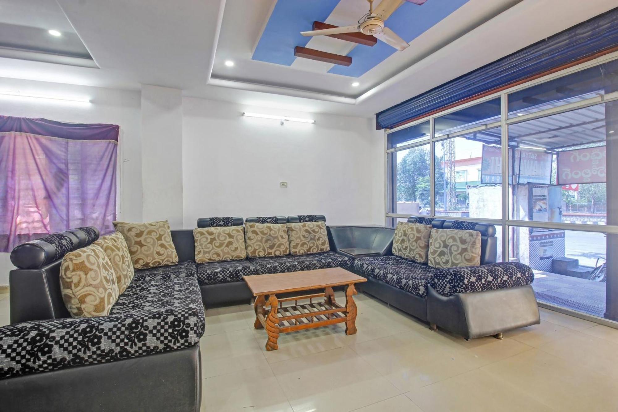 Hotel O Satya Inn Karimnagar Exterior foto