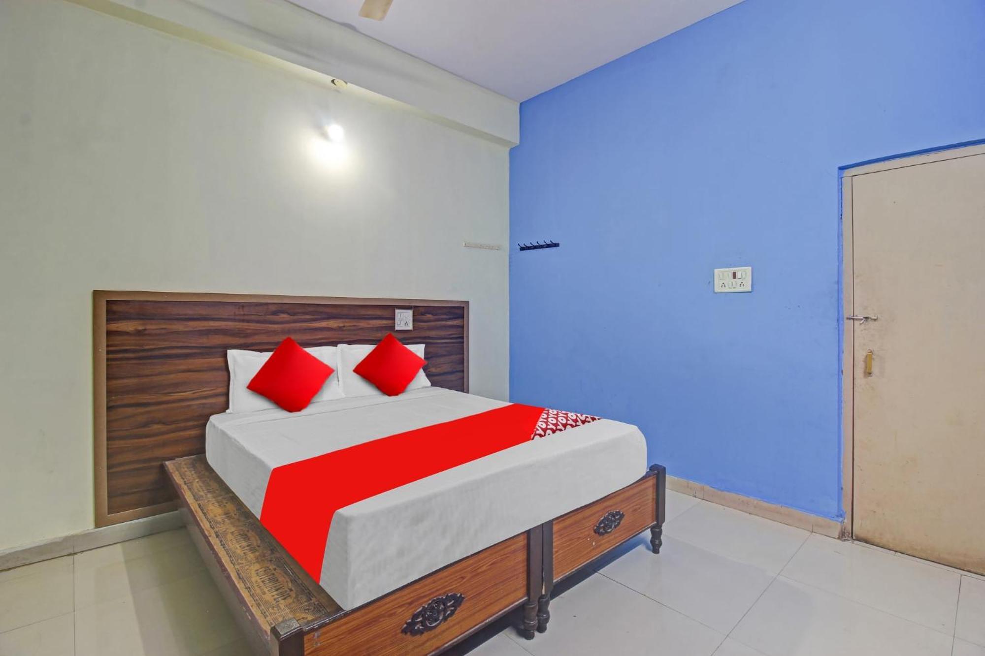 Hotel O Satya Inn Karimnagar Exterior foto