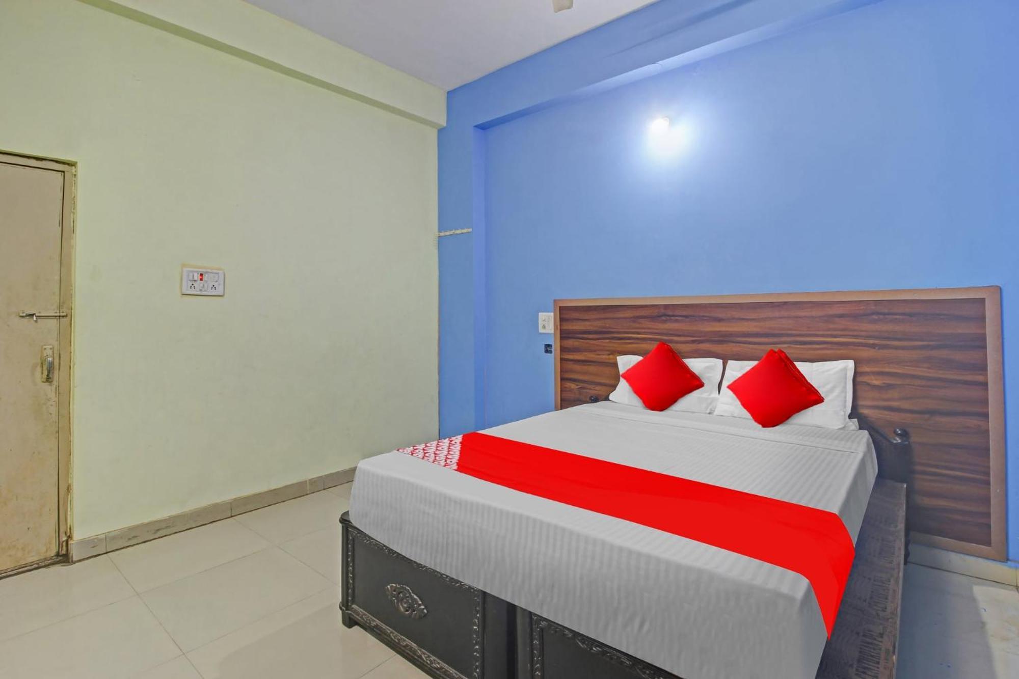 Hotel O Satya Inn Karimnagar Exterior foto